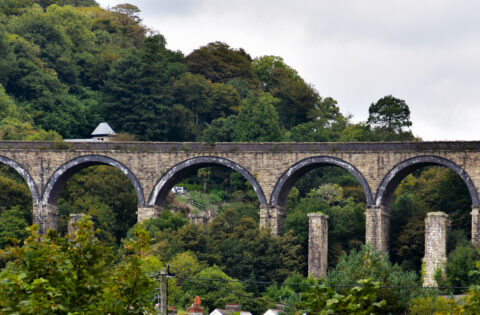 "File:Gover Railway Viaduct, St Austell, south side.jpg" by Amj2264 is licensed under CC BY-SA 4.0.